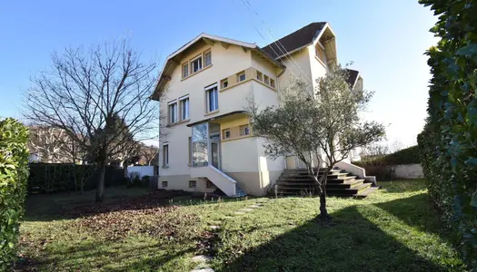 Vente Maison 229 m² à Saint-Clair-du-Rhône 369 000 €
