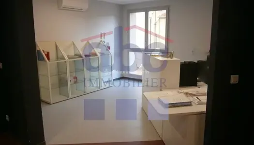 Vente Bureau 60 m² à Carmaux 85 000 €