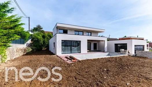 Villa 7 pièces 262 m² 