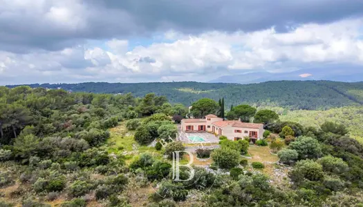 Roquefort-les-Pins - Unique propriété en pleine nature - Vue mer panoramique - 4,5 hectares 