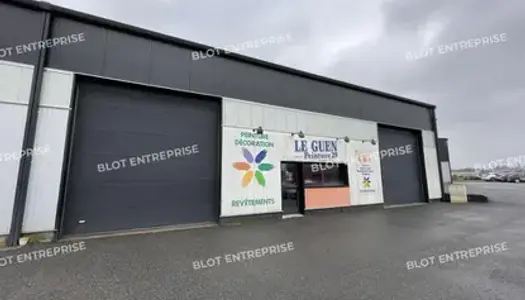 À LOEUR - Local d'activités de 210 m² - PLOUIGNEAU