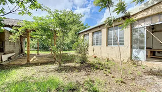 A vendre loft à rénover avec jardin de 200 m² à Laragne Monteglin 
