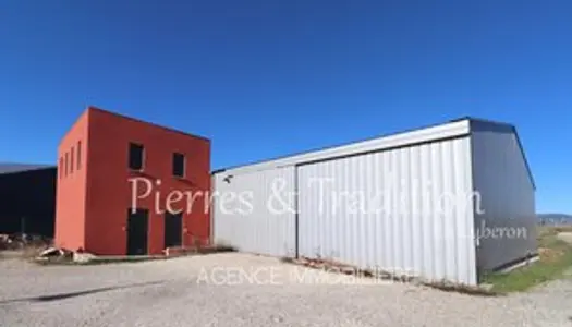 Apt en Luberon, Entrepôt de 315 m² avec bureau