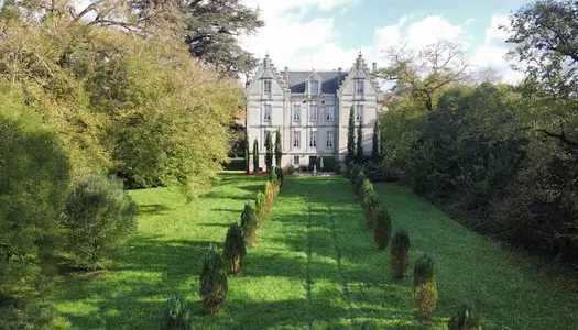 Château 20 pièces 850 m² 