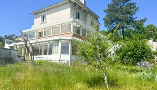 Maison 7 pièces 243 m² 