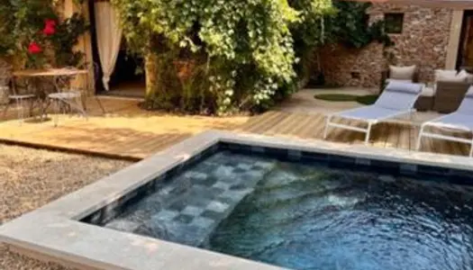 Maison Rdc à Gordes Lubéron avec piscine