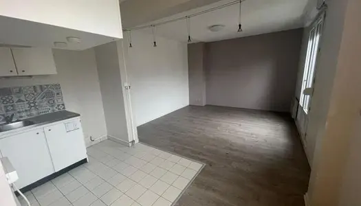 Studio 1 pièce 29 m² 