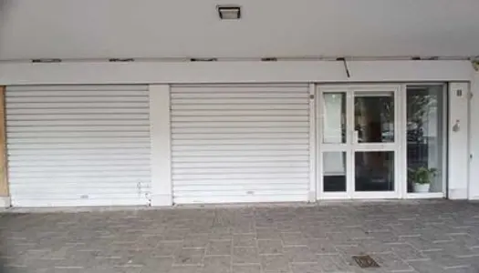 Bureaux et Locaux Commerciaux - A VENDRE - 70 m² non divisibles