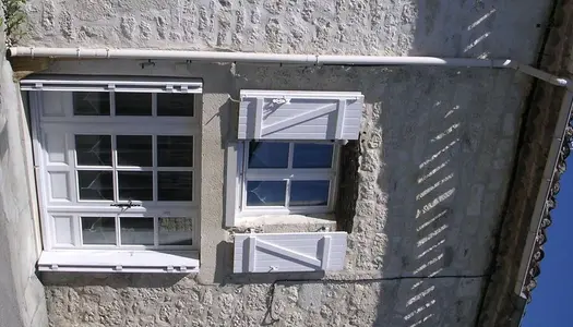 Petite Maison mitoyenne en Pierre du Quercy