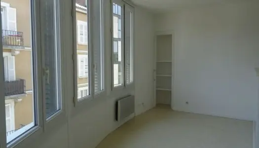 Appartement 1 pièce 53 m² 