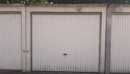 Garage box parking 