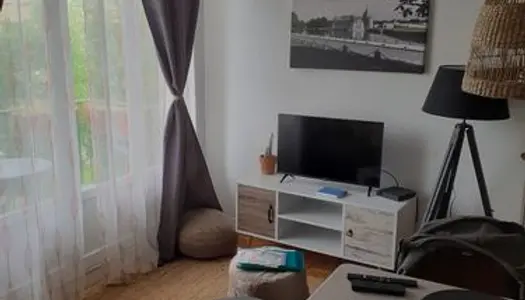 Appartement de 55 m² - 2 chambres à Compiègne, au calme, proche UTC, avec parkings et cave 