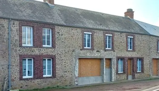 Axe Périers - St Lo : maison ancienne à finir de rénover