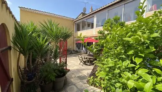 Maison 8 pièces 235 m² 