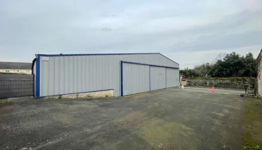 Entrepot / local industriel Sable Sur Sarthe 3 pieces 400 m2