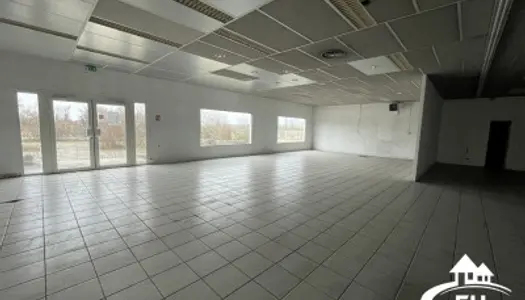 Local commercial 583 m²
