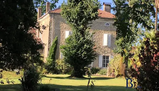 Maison 7 pièces 359 m²