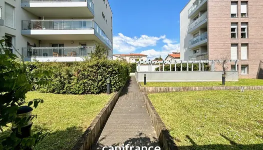 Dpt Rhône (69), à vendre TASSIN LA DEMI LUNE appartement T2 de 46,6 m² avec terrasse de 17m² et 