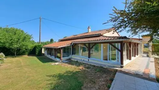 Maison avec piscine à rénover