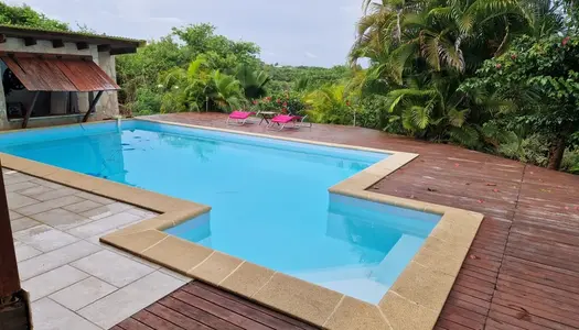 URGENT & NEGOCIABLE - Charmante villa P7 + F3 VUE MER éloignée avec piscine sur 1300 m² de 