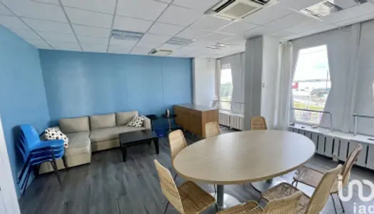 Bureaux 240 m² 