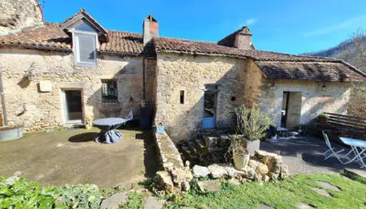 Maison de caractère rénovée, de type 5-6 avec piscine.