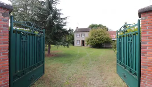 Maison 3 pièces 300 m² 