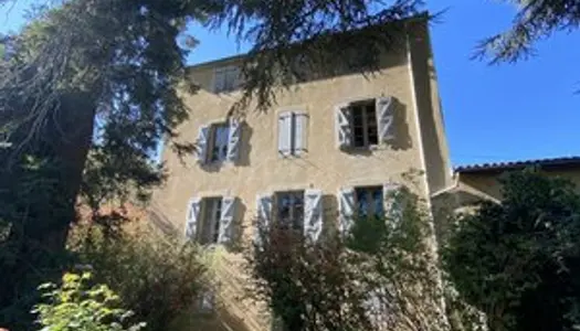 LAROQUE-D'OLMES, maison T8 avec jardin et garage 