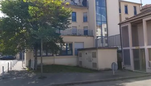 BAR LE DUC - Centre ville - appartement de type III avec balcon 