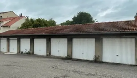 Garage individuel sécurisé près marché couvert 