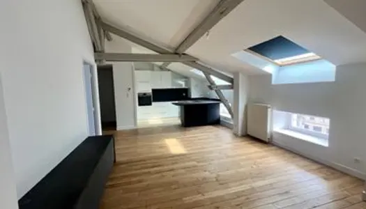 Loft 2 pièces 53 m²
