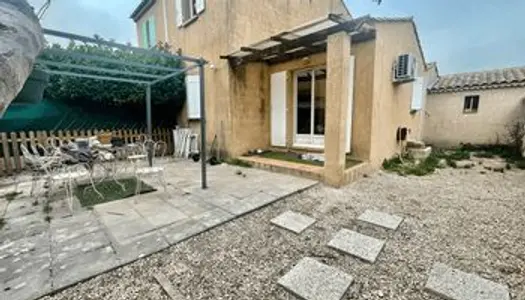 Maison - Villa Location Gignac-la-Nerthe 3p 53m² 935€