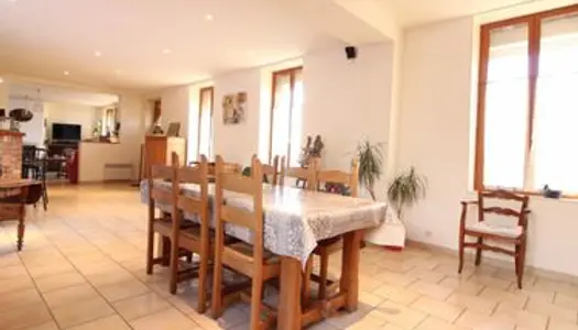 Maison 10 pièces 189 m²