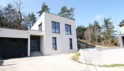 Maison 6 pièces 135 m²