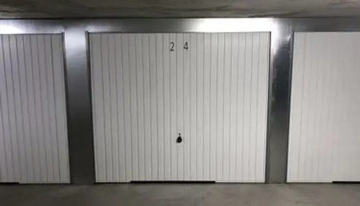 Garage Box 