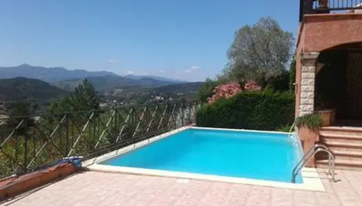 Villa avec piscine et vue imprenable
