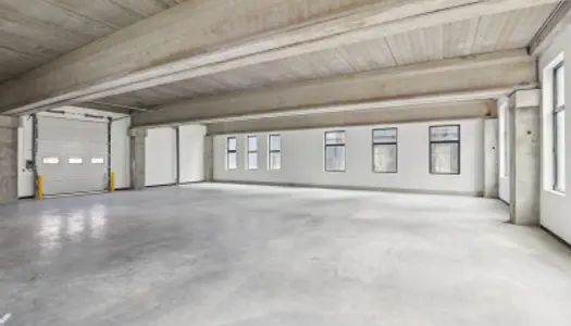 Local commercial 900 m²