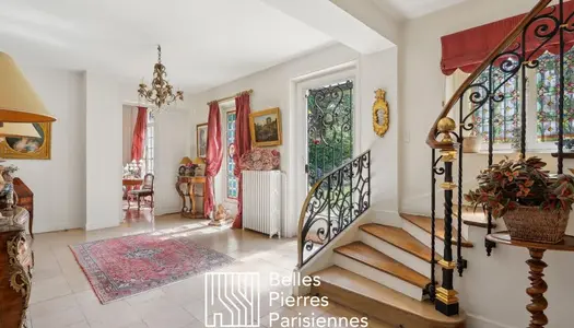 Maison 10 pièces 275 m² 