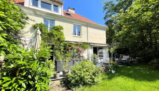 Maison - Villa Location La Celle-Saint-Cloud 7p 183m² 3800€