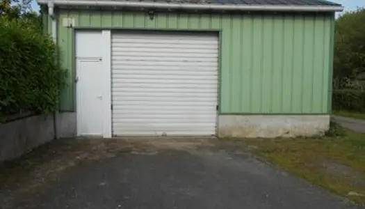 Entrepôt ou garage ou atelier 