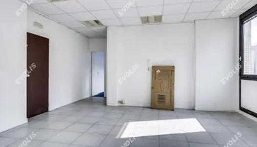 Bureau 157 m² 