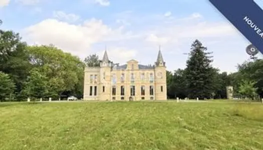 Château entièrement rénové sur plus de 5 hectares