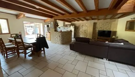 Grande maison atypique en Drôme provençale