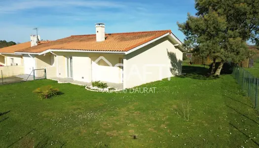 Maison - Villa Location Lesparre-Médoc 4p 83m² 1150€