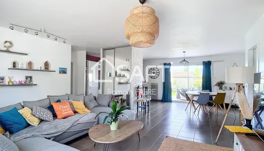 Maison très moderne avec 3 chambres , un garage sans oublier son très beau terrain