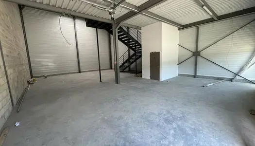 Local commercial 220 m²
