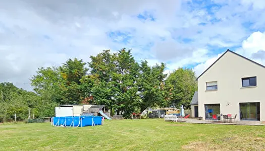 Maison avec vie de plain-pied en campagne de Donges 6 chambres 125 m2 a cinq minutes de l'axe 