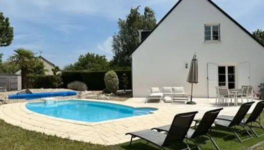 Maison avec piscine et clim 160m2