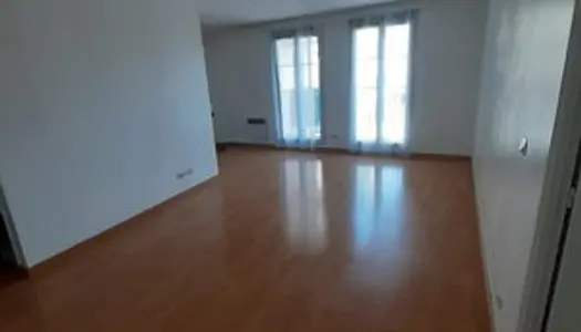 Appartement 3 pièces avec parking - LIMEIL BREVANNES 