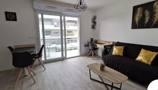 Appartement meublé et balcon, idéal étudiant Les Minimes La Rochelle 